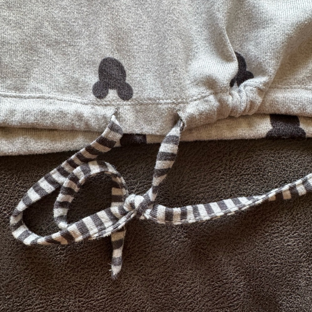 Disney Gray and Black Mickey Mouse Women's Top XXL - Picture 9 of 9